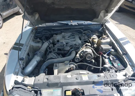 2002 Ford Mustang z USA, uszkodzony, nr VIN 1FAFP40492F234529